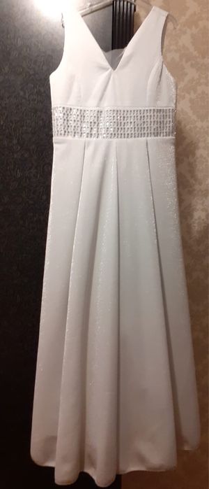 Платье нарядное на девочку