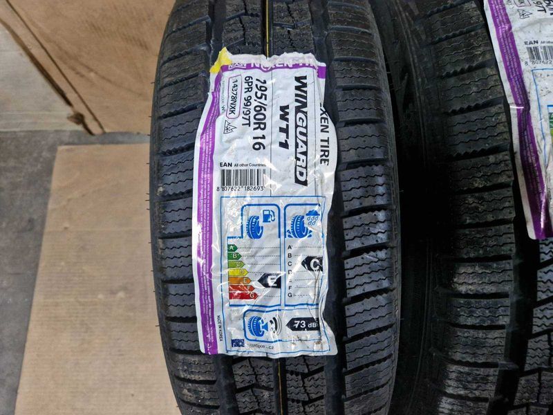 4 Nexen R16C 195/60
нови зимни бусови гуми 
DOT2919