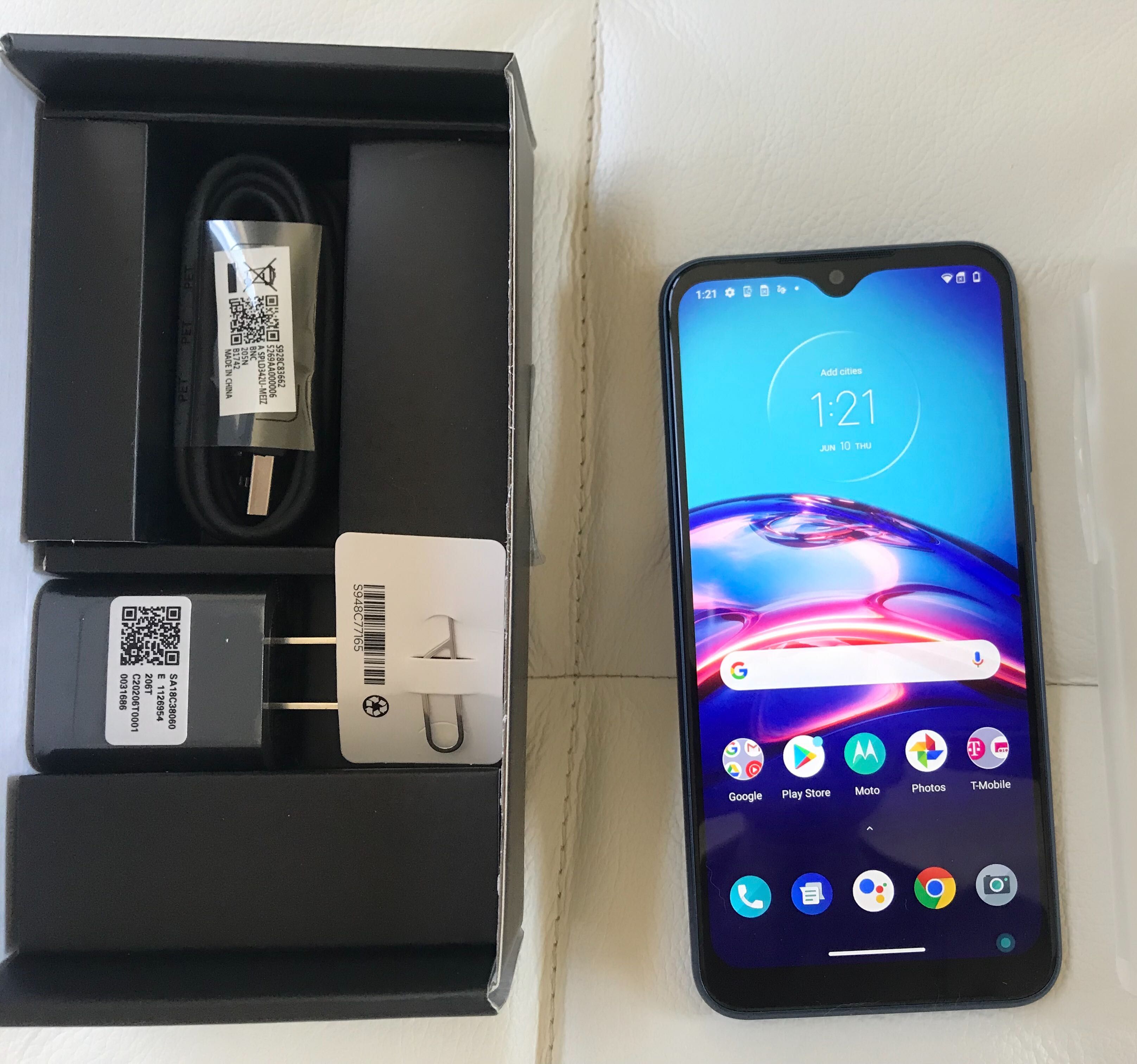 НОВ Motorola Moto E 32 GB