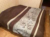 Большая двухспальная кровать