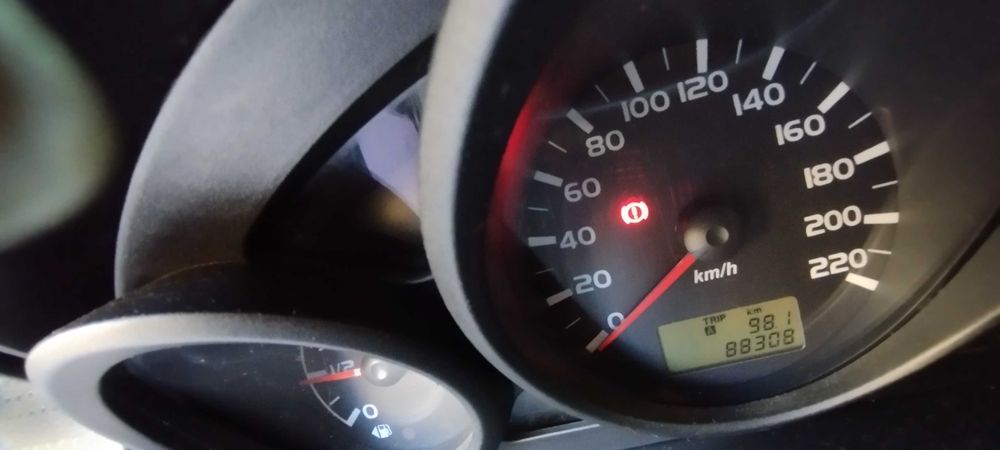 автомобил Мицубиши Колт 88 хил.км