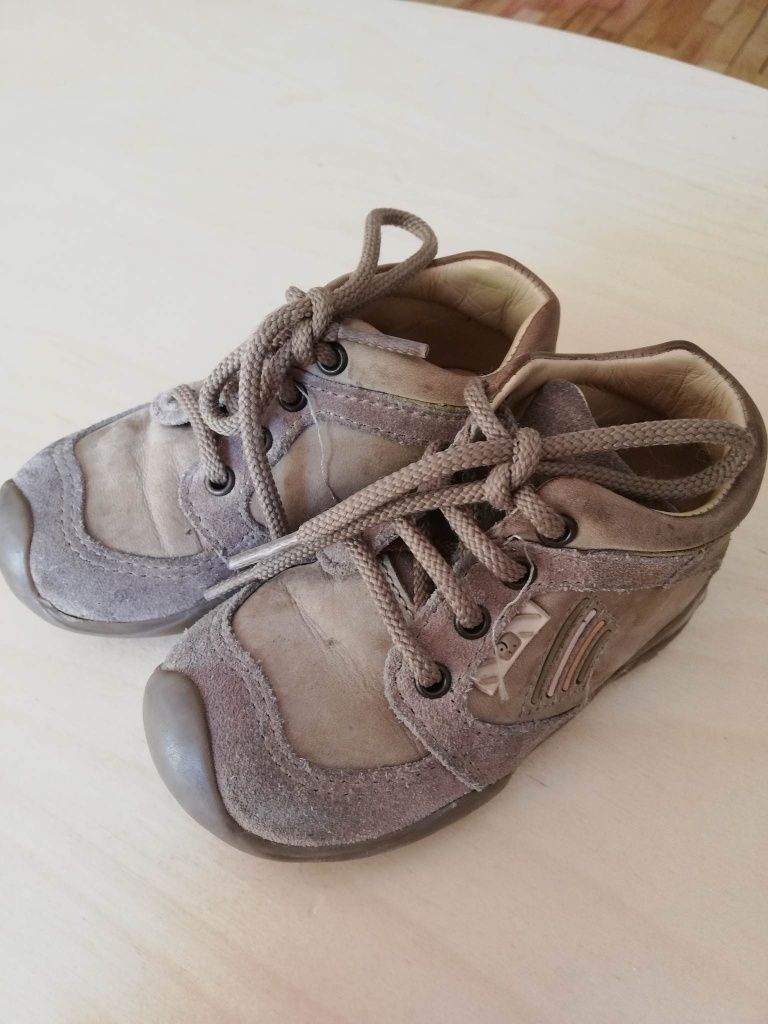 Детски обувки размери 20-21-22-23