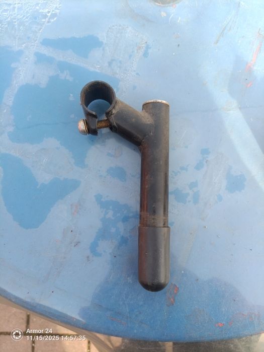 Vând zolă cu pipă pentru bicicletă