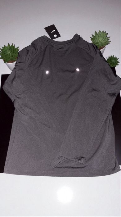 Nike Dri-Fit Long Sleeve Training Top – Black – NEW – Size M