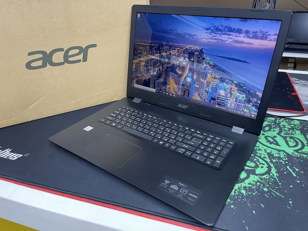 Ноутбук Acer Aspire3 17-Core i3-1005G1/4GB/SSD256GB/UHD Graphics