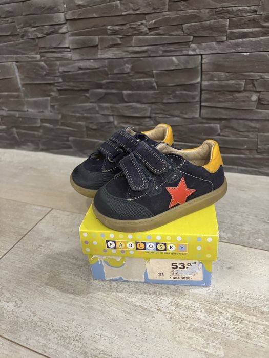 Различни номера маратонки и сандали Adidas Puma Crocs Беко Pablosky