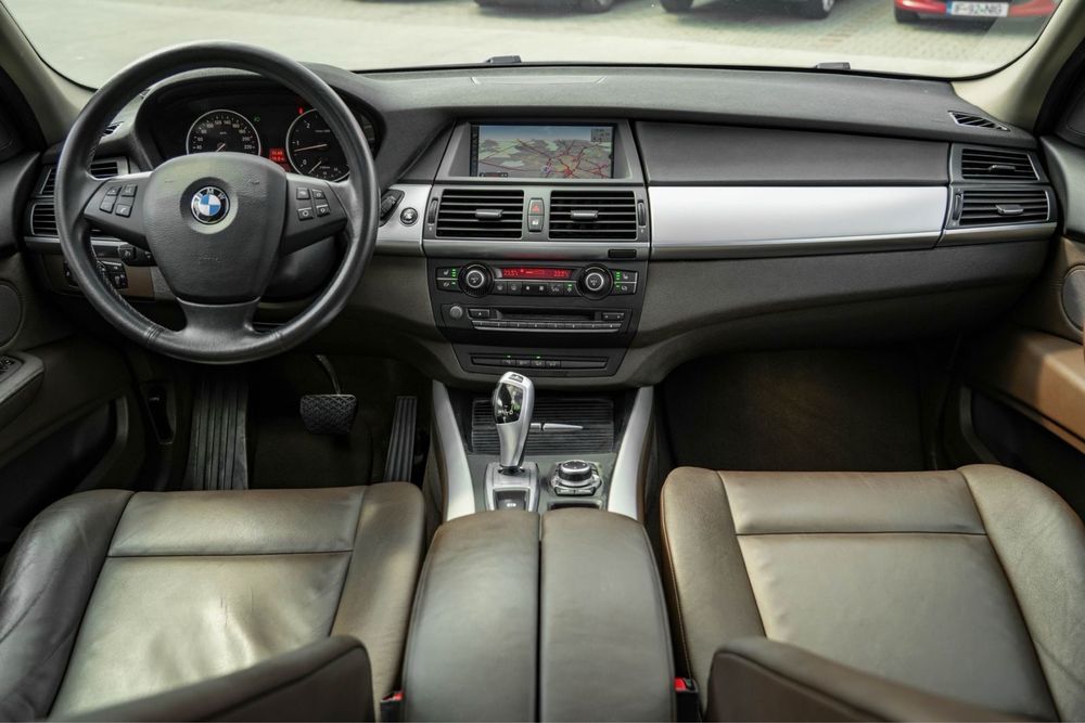 Vand BMW X5 xdrive3.0D impecabila