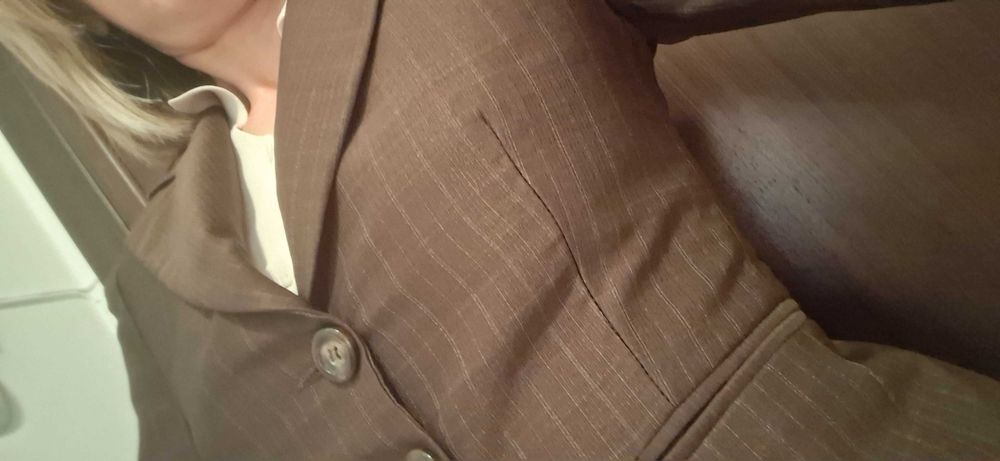 Дамско сако в кафяво