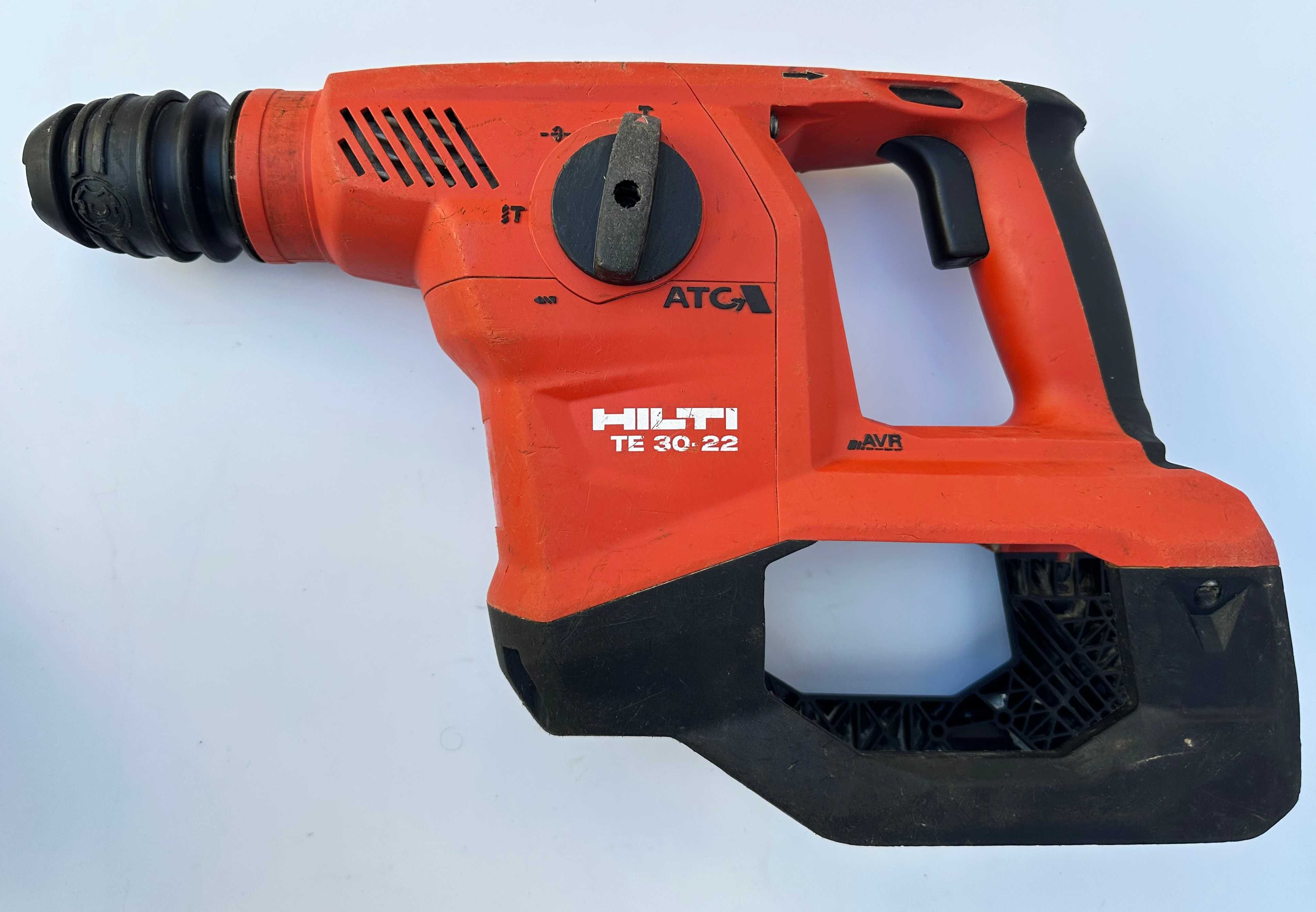 Hilti Nuron - Безчетков сет от винтоверт, перфоратор и саблен трион