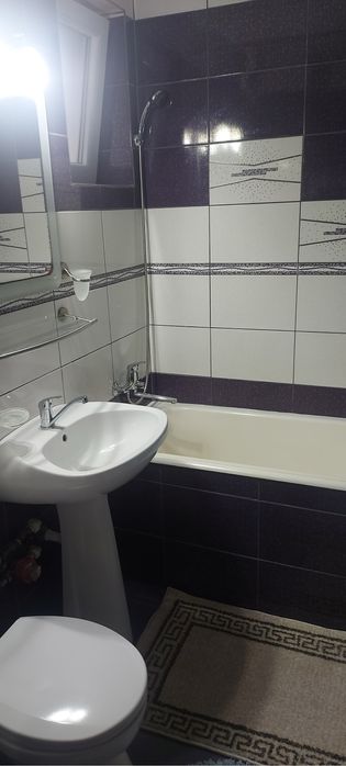 Inchiriez apartament 3camere