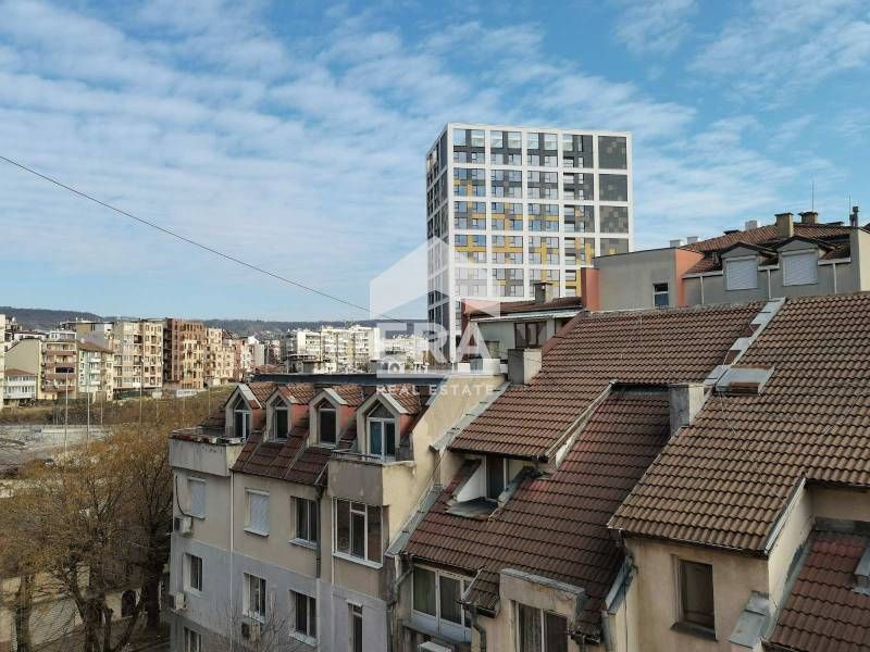 Ексклузивен двустаен обзаведен апартамент за продажба в района на ЛК Т