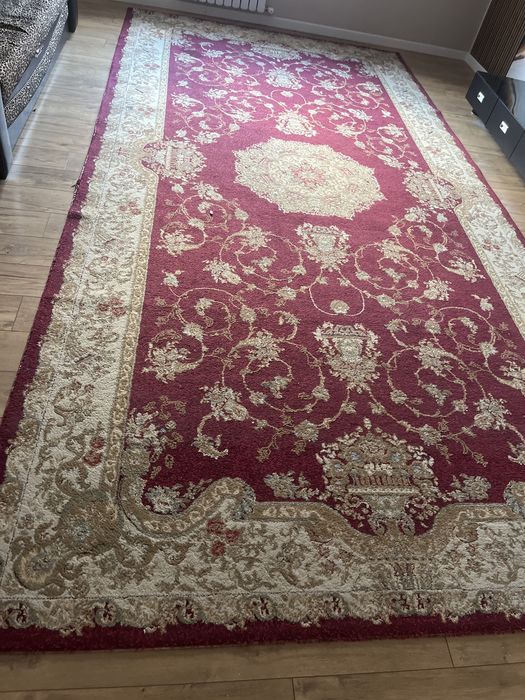 Продам 2 ковра, размер  5/2,5 и 3/4 в хорошем состоянии