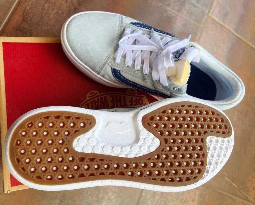 Чисто нови маратонки VANS