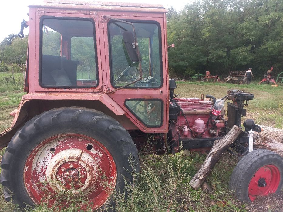 Tractor belarus 80