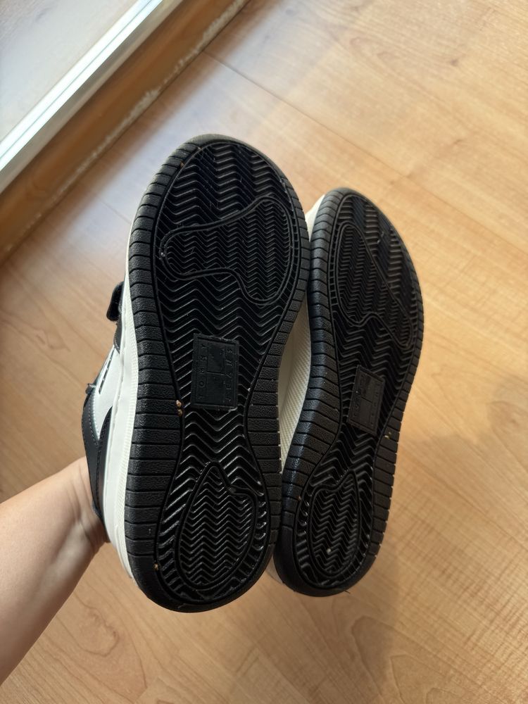 Pantofi sport piele Tommy Hilfiger, model nike air force, marime 36
