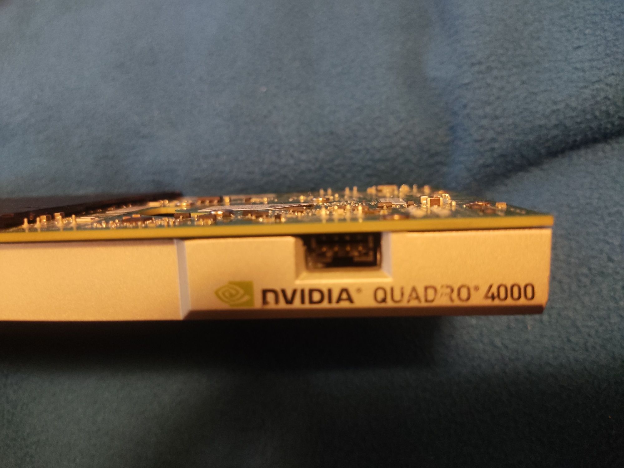 Професионална видео карта Nvidia quadro 4000-2 gb