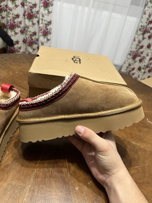Papuci UGG Tazz II