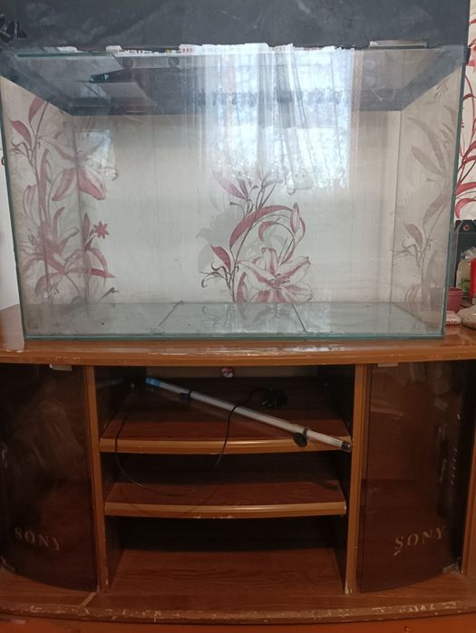 Продаю аквариум на 200л