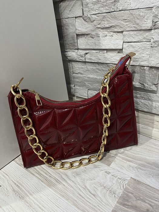 Дамска чанта в бордо