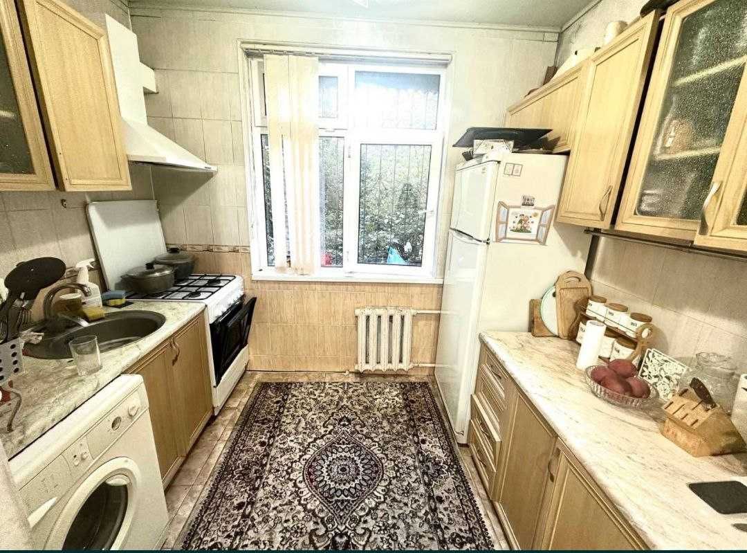 Срочно ! Продается 4/2/5квартира массив А,Югнакий №586 ЖАМИЛА