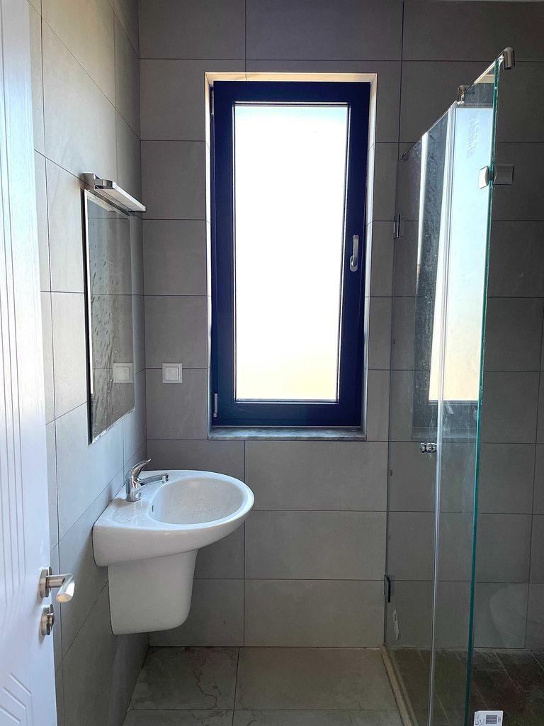 Дава се под наем Къща в Бургас, Сарафово - 112 кв.м за 1200 € - Снимка #18