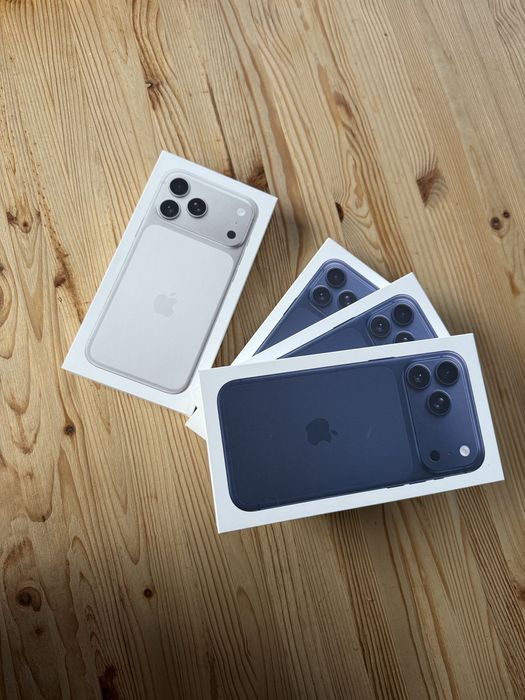 iPhone 17Pro Max , 256 GB Deep Blue și Silver