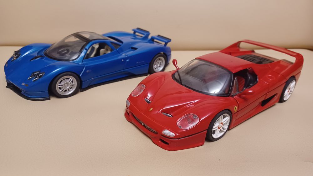 Machete Ferrari și Pagani 1 24   50 lei bucata