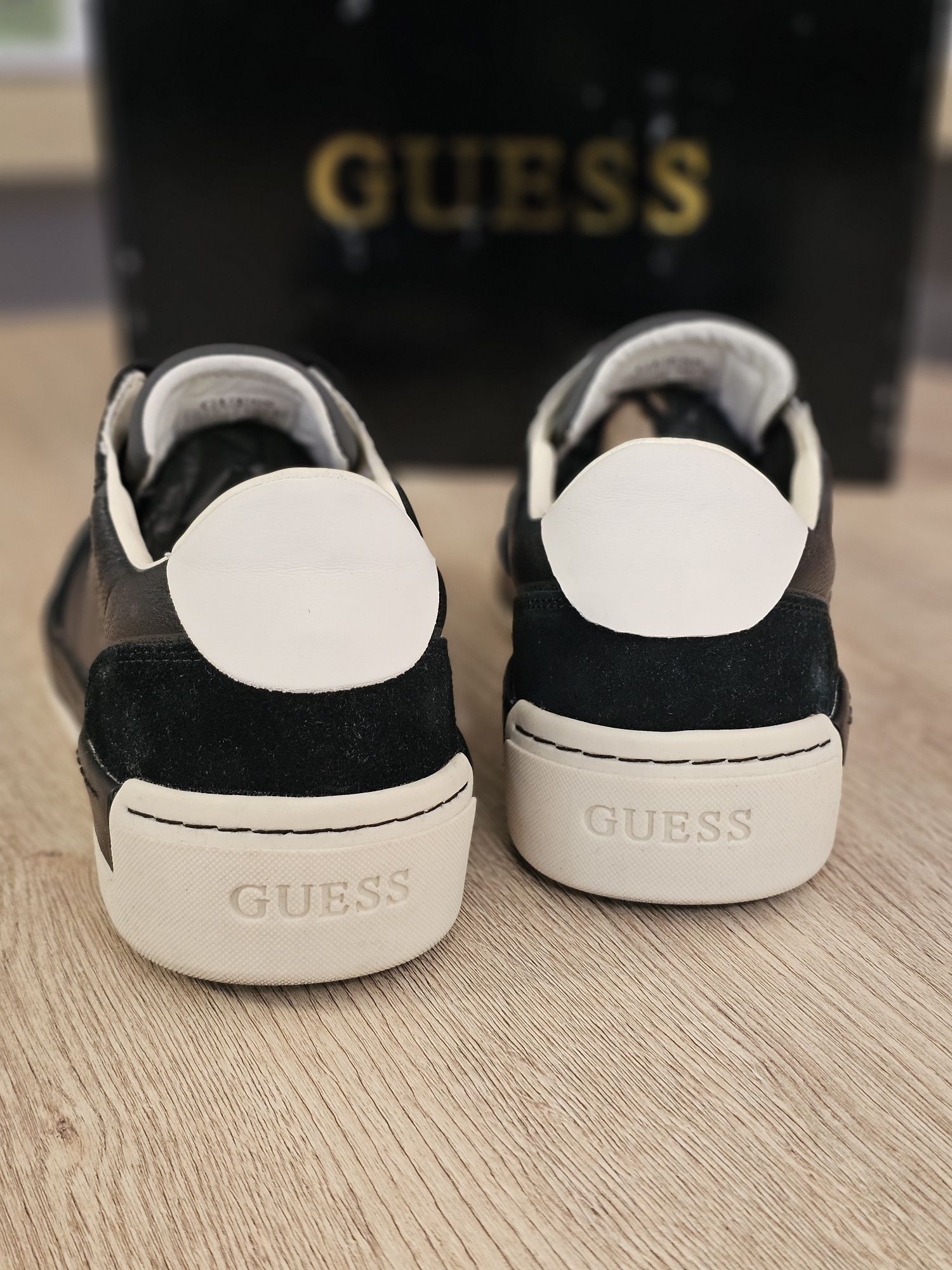 НОВИ мъжки маратонки GUESS 41/26см