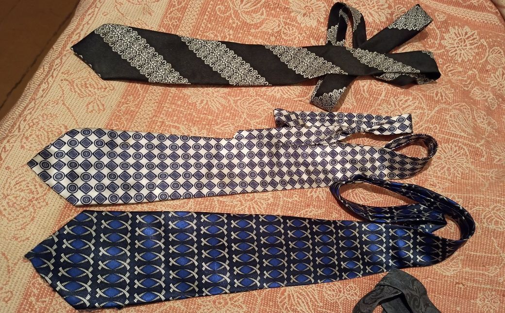 Продам мужские галстуки