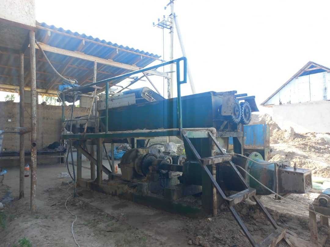 Hom g'isht ishlab chiqarish uskunasi sotiladi