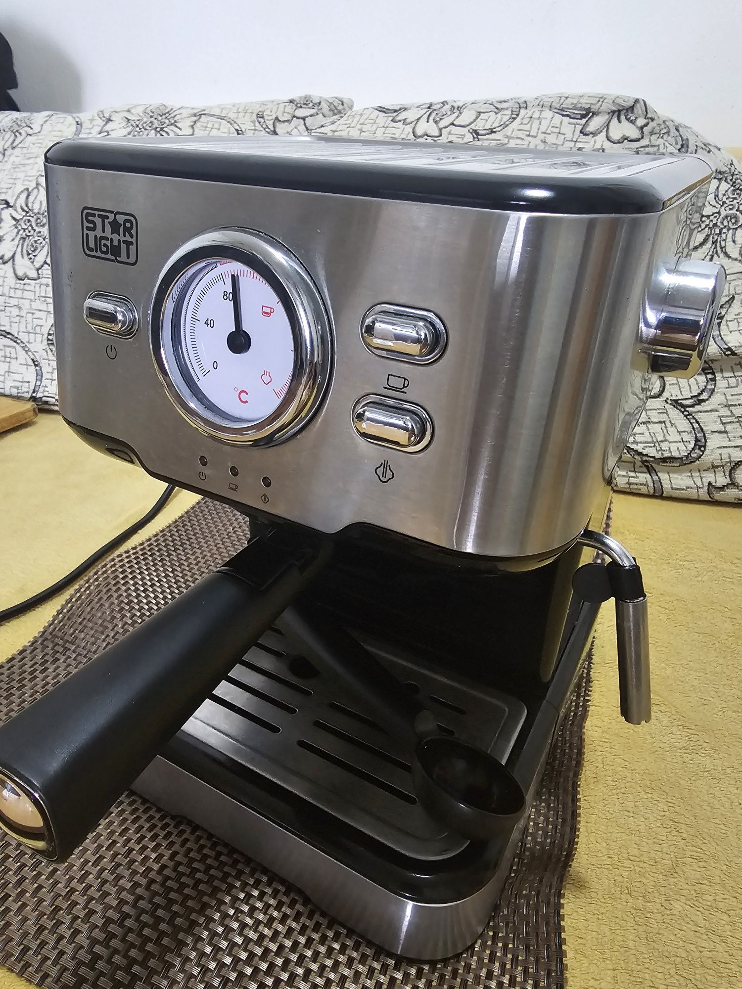 Espressor manual Star-Light EMD-1511W, 15 Bar, 1100W, 1.5l, dispozitiv