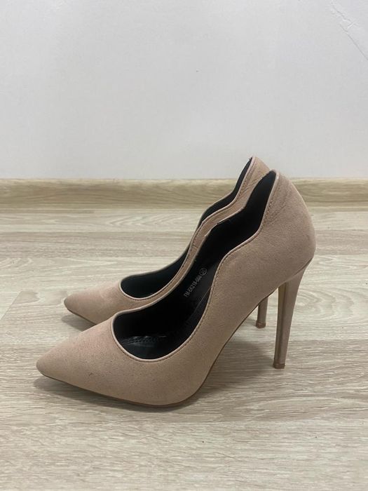 Pantofi stiletto marimea 36