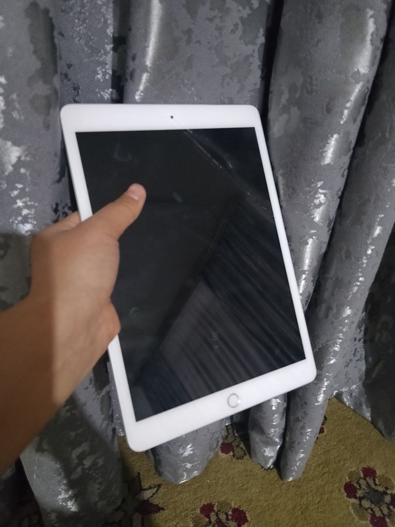 iPad новым идеальном состоянии