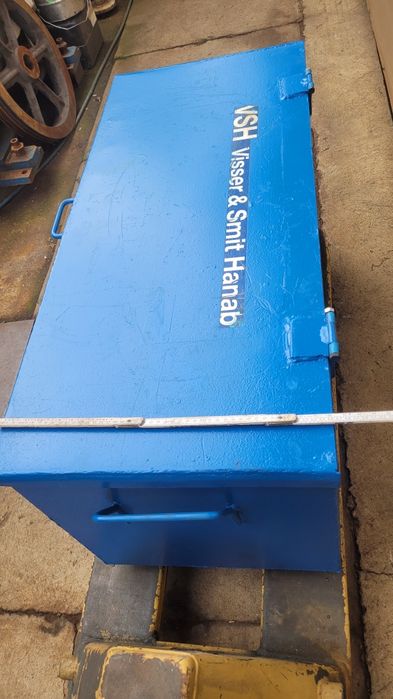 lada scule camioneta cutie metalica container dulap tabla groasa cufar