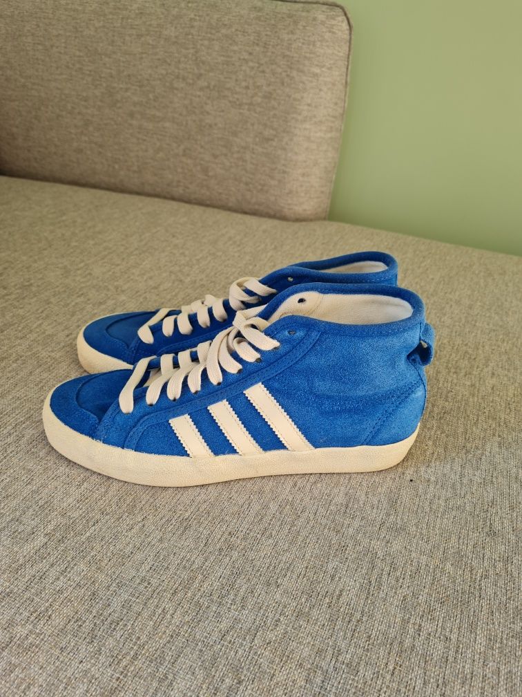 Кецове Adidas от естествен велур