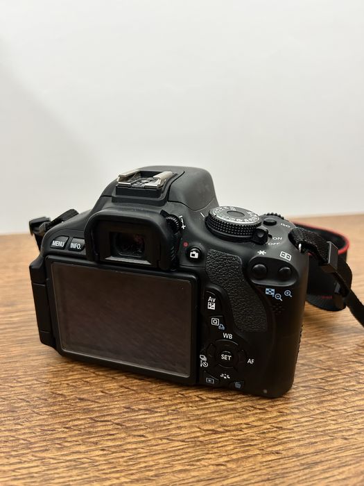 Aparat Foto Canon 600D 75-300mm + Kit 18-55mm II