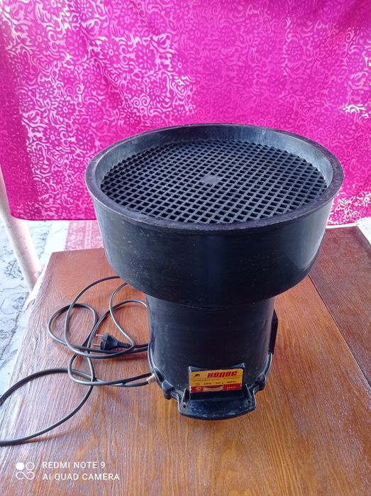 Зернодробилка электрическая