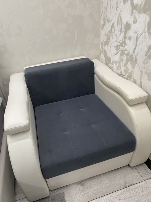 Продам одноместный диван (кресло кровать), чистый