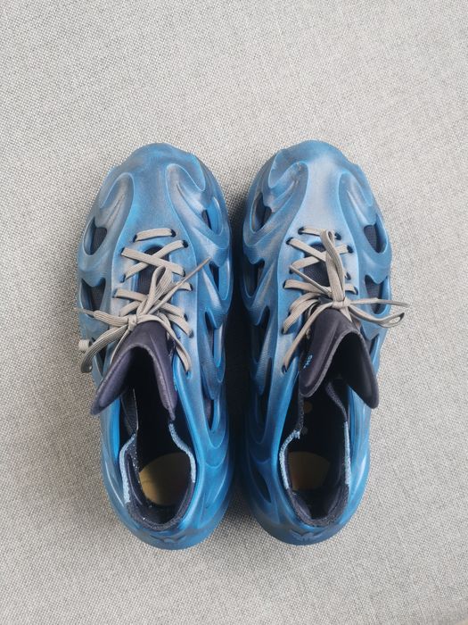 Adidași Adidas CH4
Purtați de 2 ori
Foarte usori
Originali