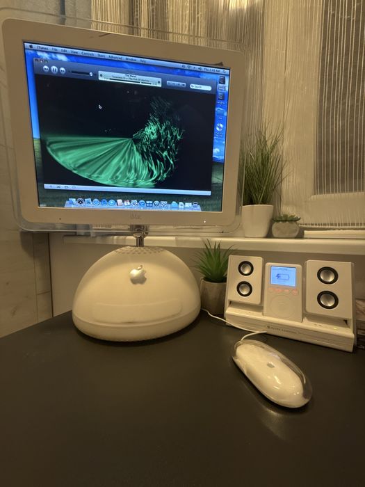 iMac G4 (2002) MacOs X 10.5 Leopard