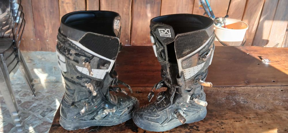 FXR Clutch Pro мотокрос костюм и Gaerne GX-1 ботуши