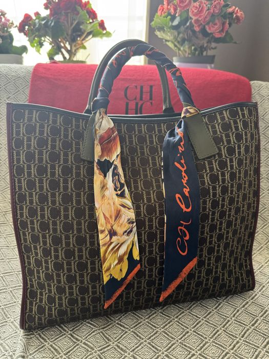 Оригинална чанта на Carolina Herrera