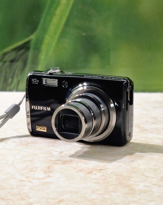 Дигитален фотоапарат Fujifilm FinePix F80 EXR (черен)