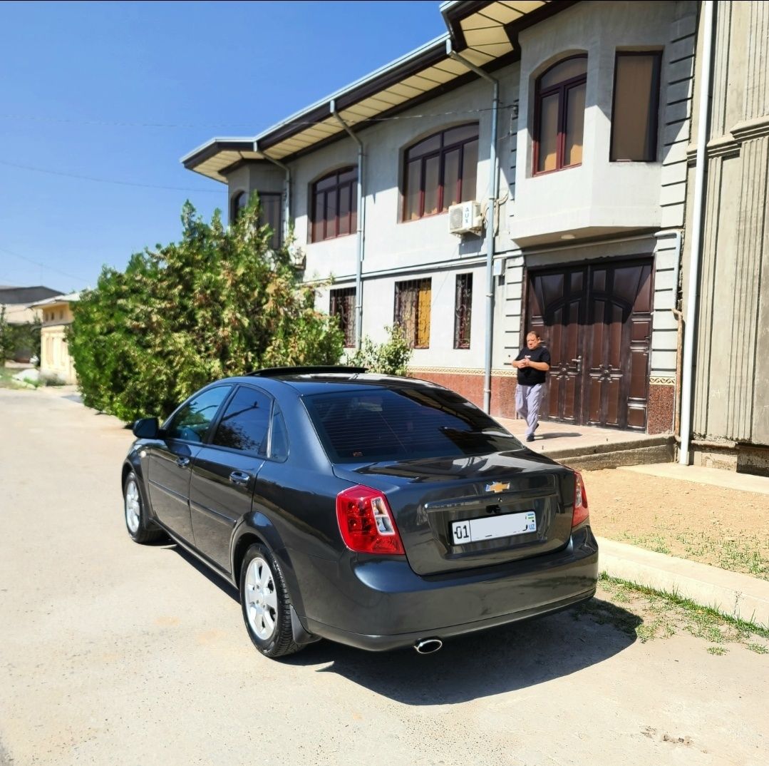 Срочно продаётся Gentra автомат