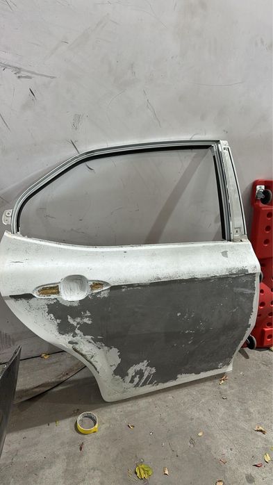 Продается задний дверь Camry 75 / ОРИГИНАЛ / БУУ
