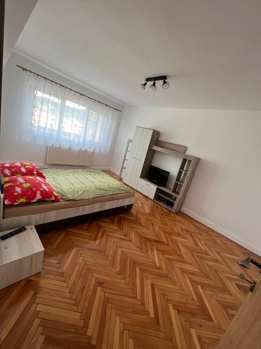 De inchiriat apartament cu 2 camere, ultracentral - Hateg