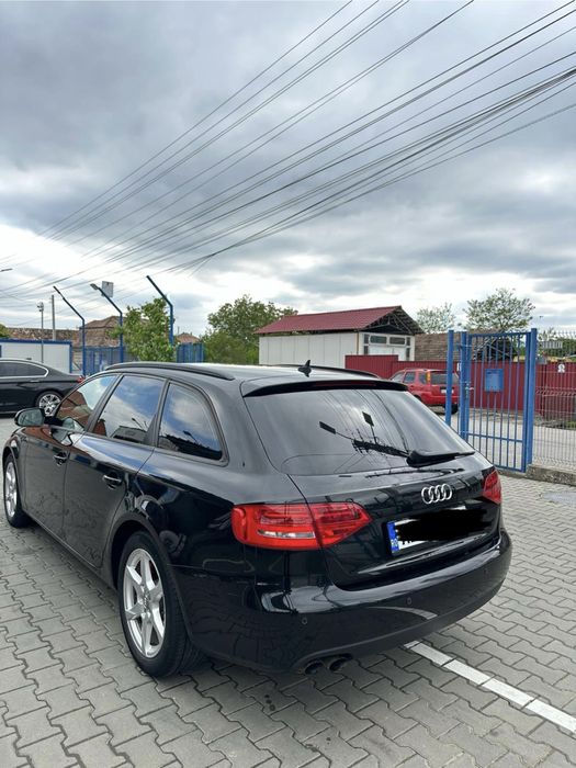 Vând Audi A4 B8 2011