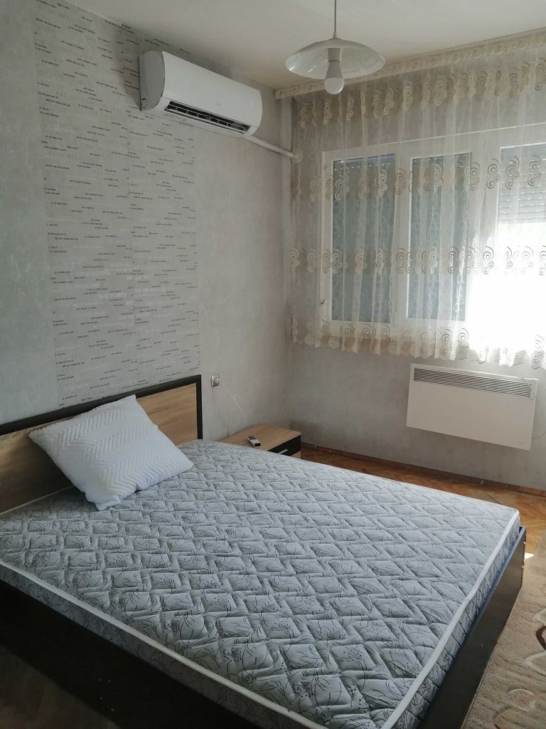 Дава се под наем Тристаен апартамент в Димитровград - 86 кв.м за 204 € - Снимка #4