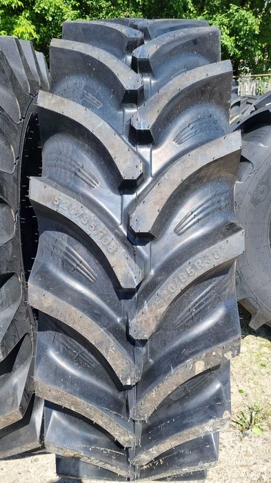 anvelope noi de Tractor 520/85 R38 Ozka cauciucuri Radiale 20.8 R38