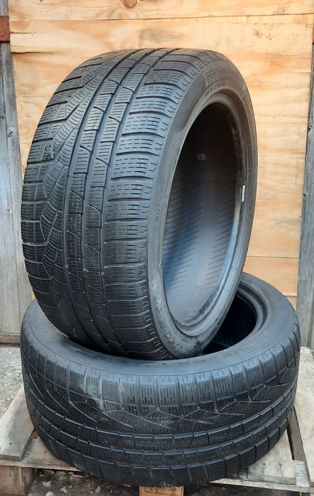2 броя зимни гуми 255 40 18 Pirelli 7-8mm